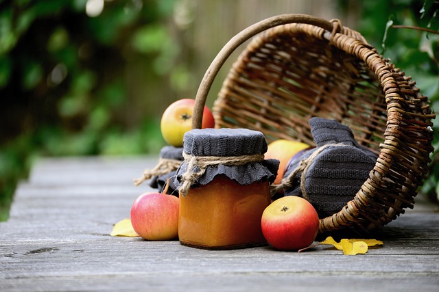 Autumn Table Decor in Garden Style: Enjoying the Best Colors of the Season